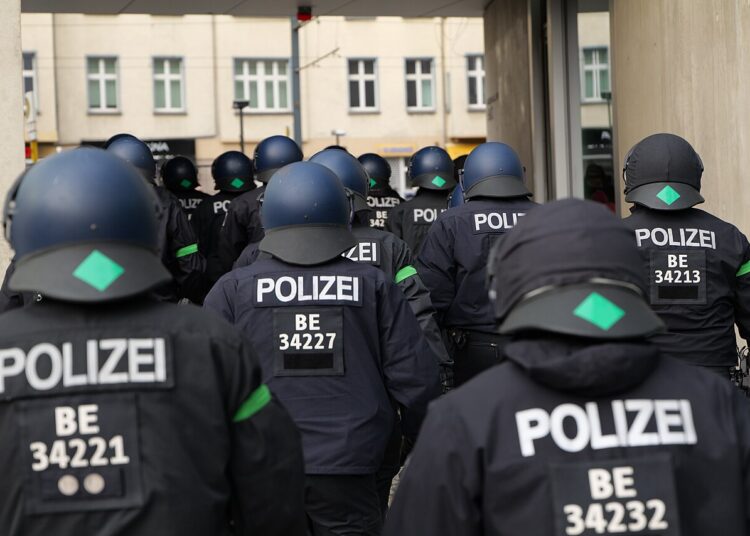 Deutschland: Mit Schusswaffen gegen Palästina-Bewegung