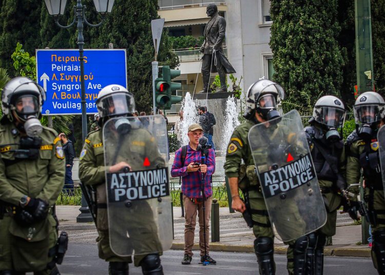 Griechenland: Politische Verfolgung gegen KNE-Funktionär hält&nbsp;an