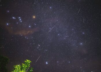 Möglicher Meteorit durchschlägt Pergola im Burgenland