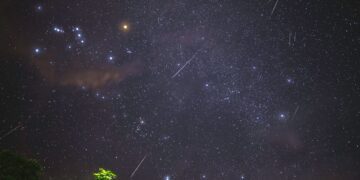 Möglicher Meteorit durchschlägt Pergola im Burgenland