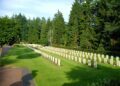 Faschistische Schmierereien auf sowjetischem Ehrenfriedhof in Leusden