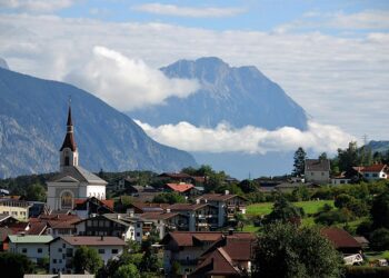 Tourismus: Rekorde für die Betriebe, Lohnraub für die Beschäftigten