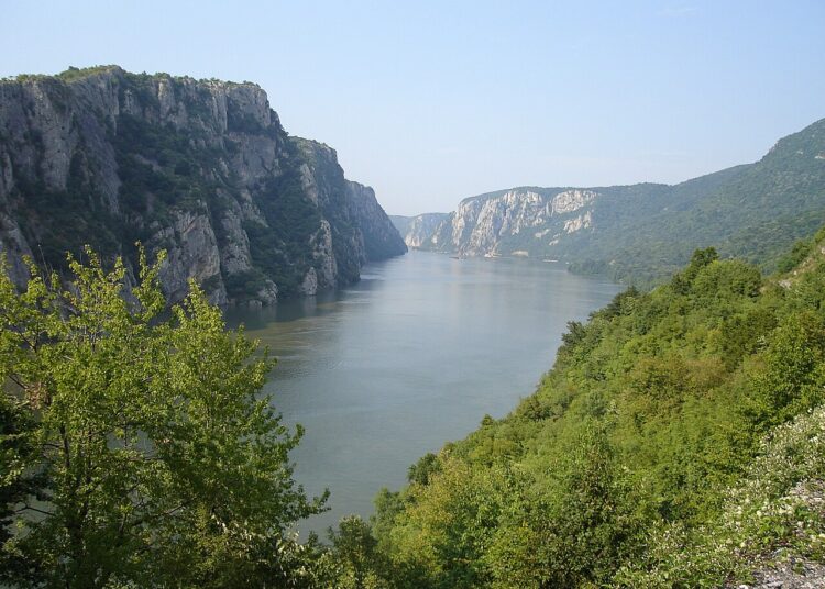 Dürre legt Nazi-Schiffwracks frei