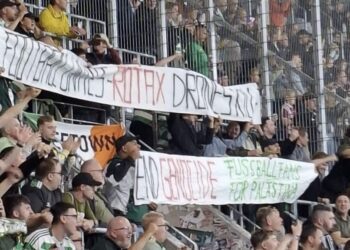 Palästina-Solidarität auf den Rängen: Protest gegen Rotax in&nbsp;Linz