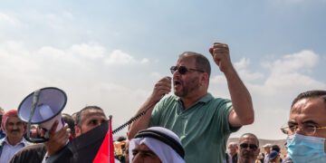 Knesset-Abgeordneter bei Gedenkveranstaltung von Polizei angegriffen