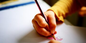 Drei Wochen weniger Ferien lösen kein Betreuungsproblem
