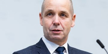 IHS-Chef gegen höhere Löhne: Die Beschäftigten sollen die Rechnung zahlen