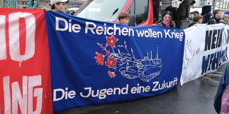 Schulstreik in Deutschland: „Die Reichen wollen Krieg, die Jugend eine Zukunft“