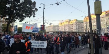 Wien: 50.000 Menschen demonstrieren gegen Kürzungen an Universitäten