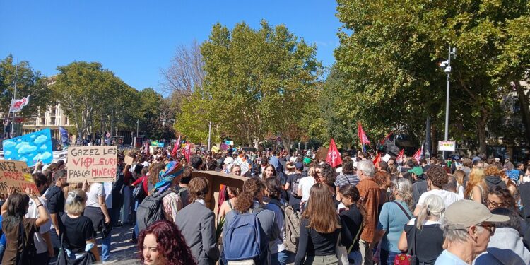 Proteste der Schüler, Studierenden und Arbeiter in Frankreich halten an