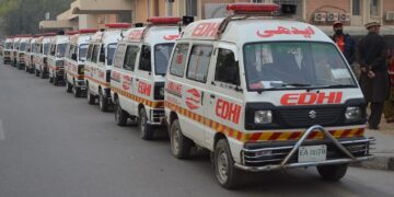 Schuldach in Pakistan eingestürzt