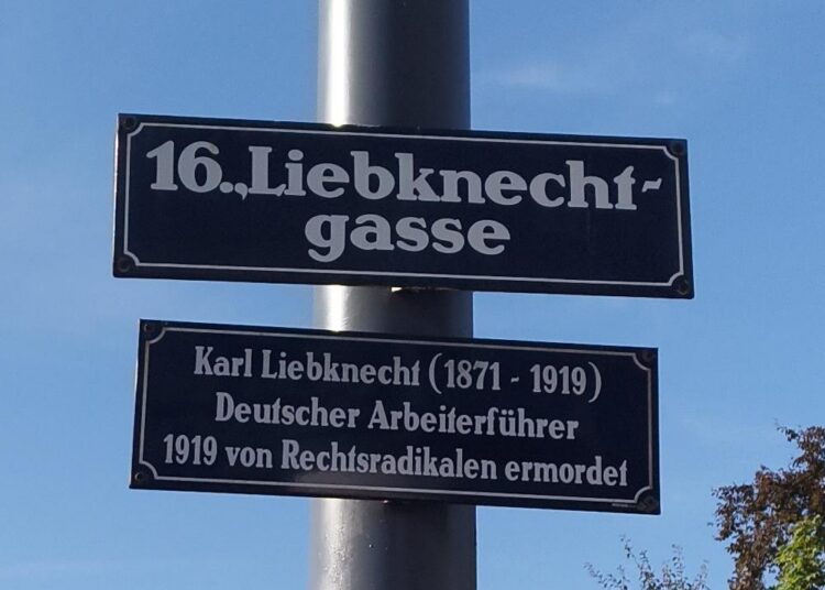 Drei Zeilen Geschichte