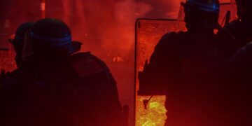 Frankreichs heißer Herbst: Jugend auf den Barrikaden gegen Kürzungspolitik